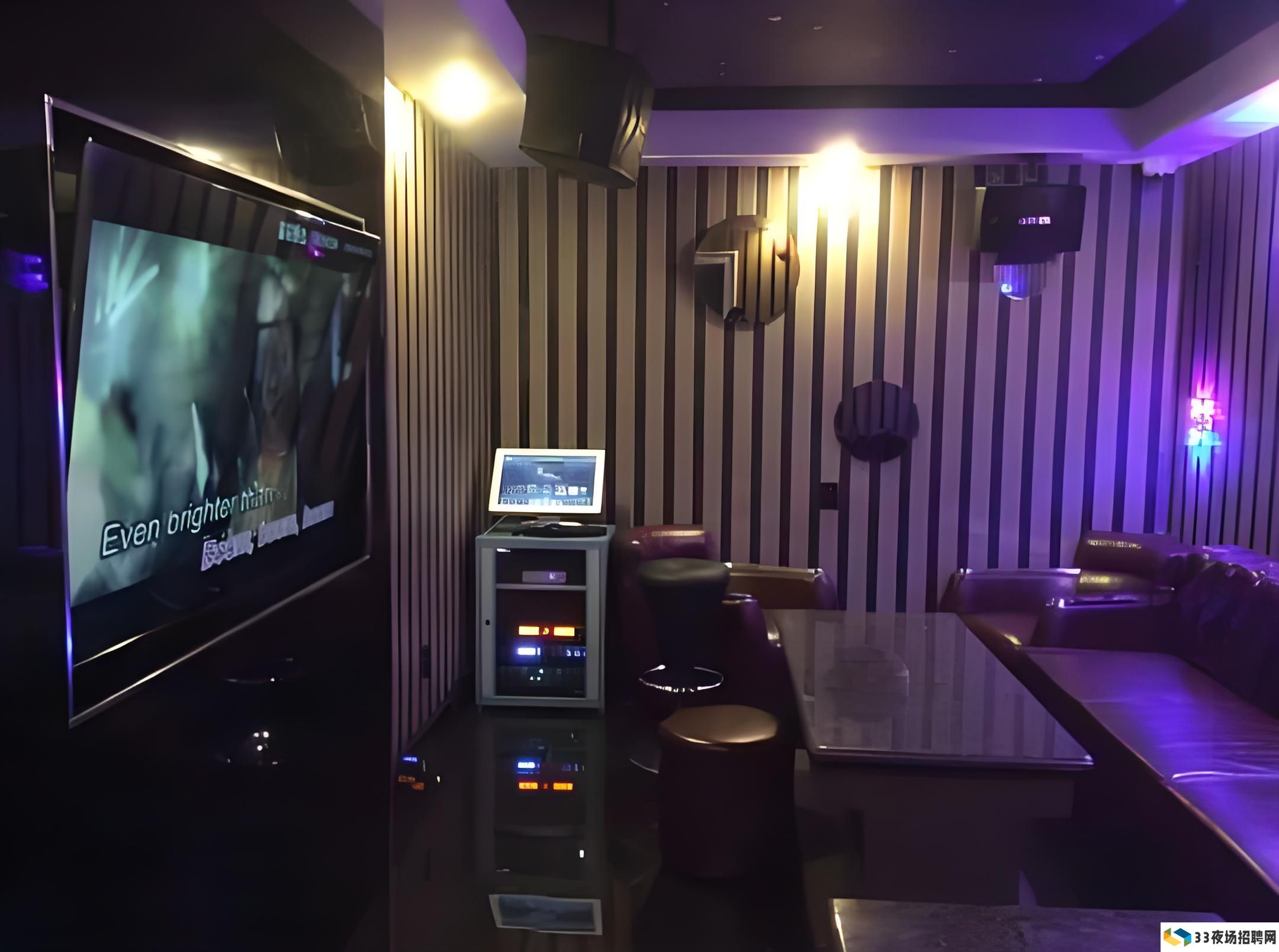 郑州独酌佳境：城市中的宁静酒吧角落