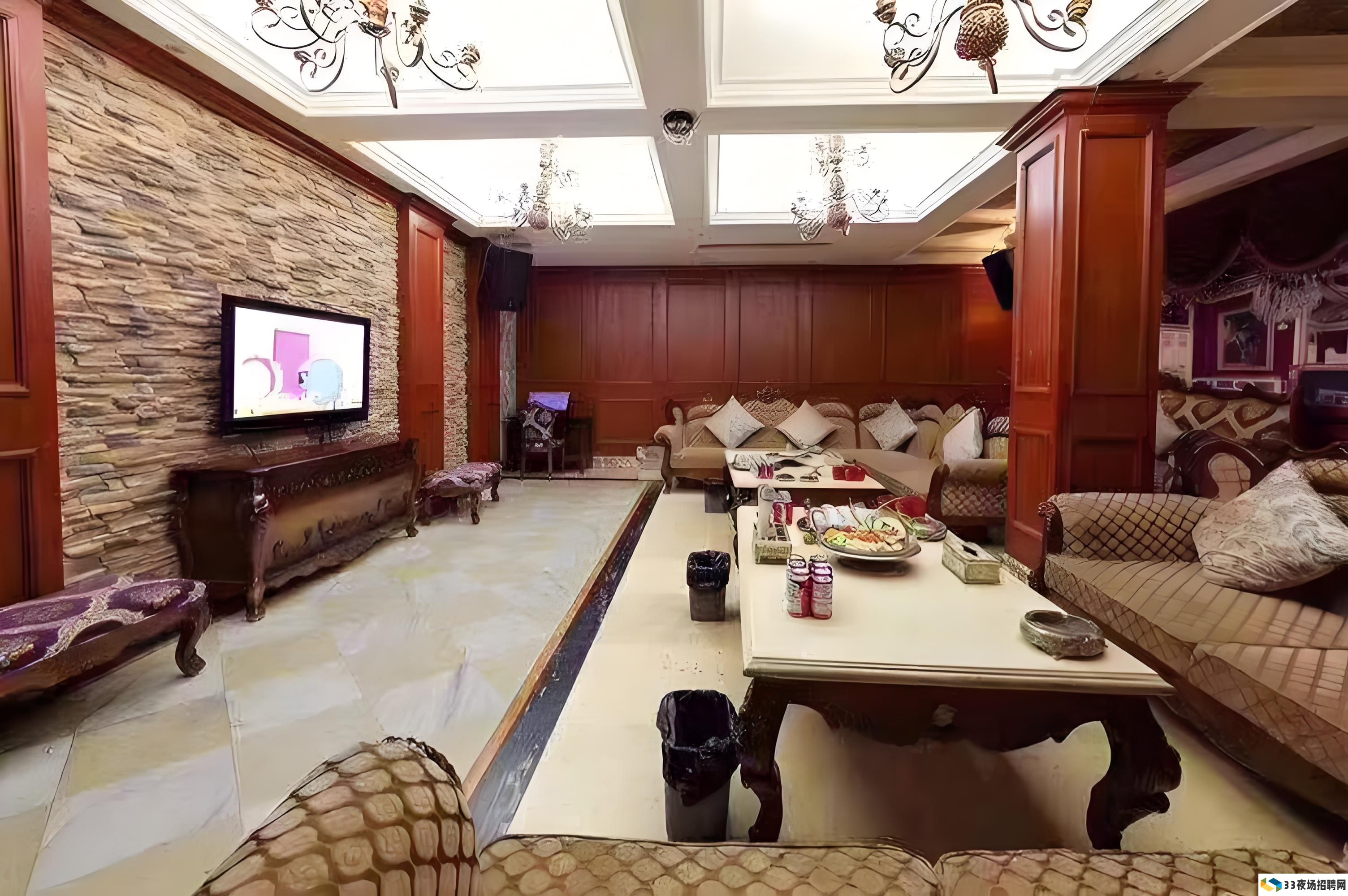 郑州梧桐街文创园艺术酒吧：年轻人的潮流聚集地